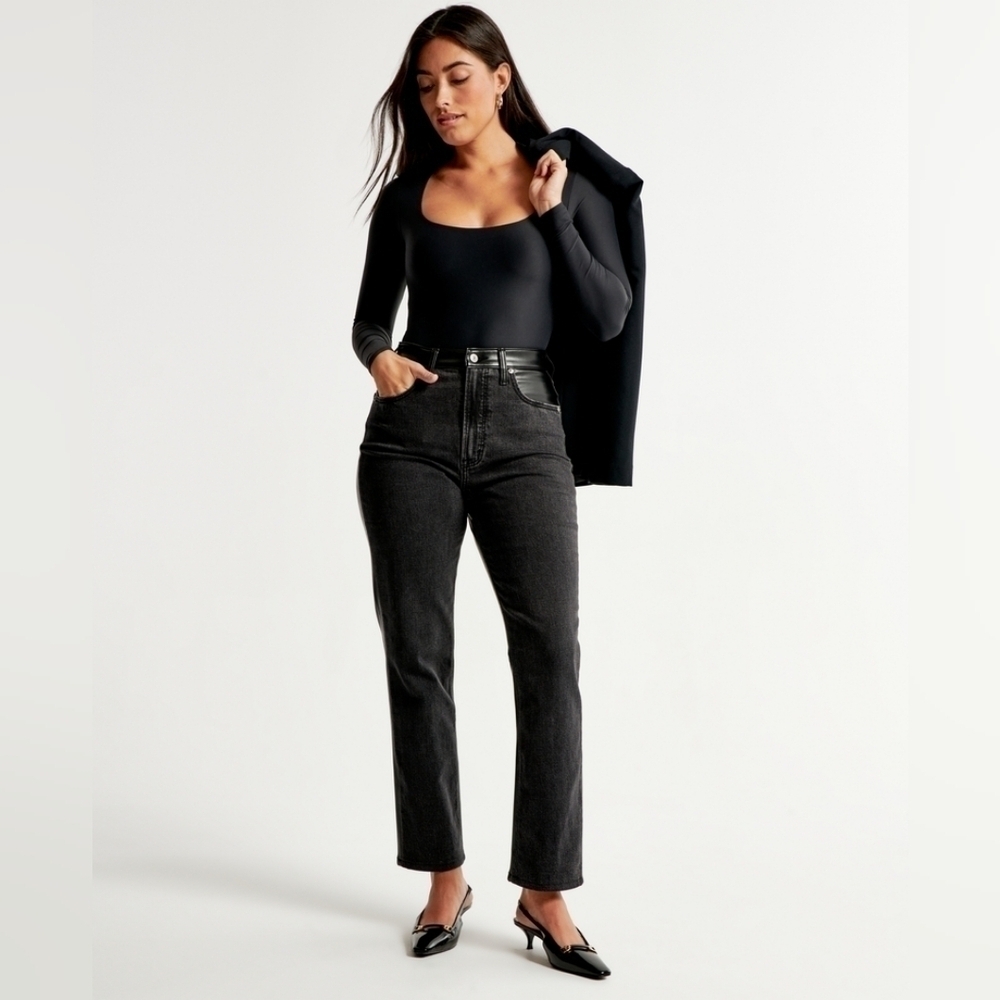 Abercrombie & Fitch Curve Love Mixed Fabric Ankle Straight Ultra High Rise in 18